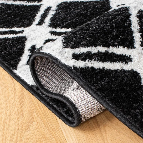 4& x 6& Rectangular Area Rug, Black, Safavieh