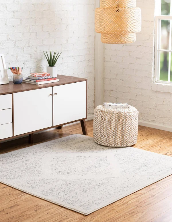 Isabella White Vintage 5 ft Square Area Rug