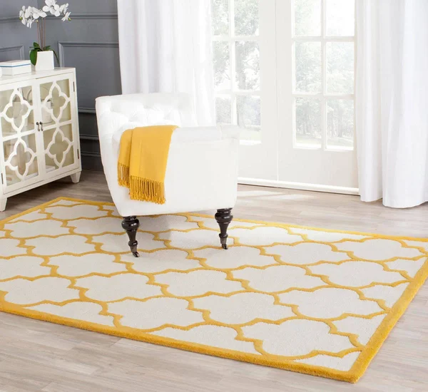 Safavieh Cambridge Ivory & Gold 2&-6x22 x 6& Rug