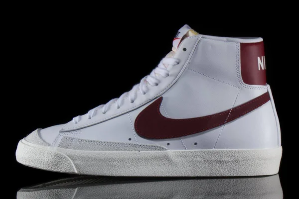 Nike Blazer Mid &77 Vintage Men's Shoes in White, Size: 6.5, BQ6806-111