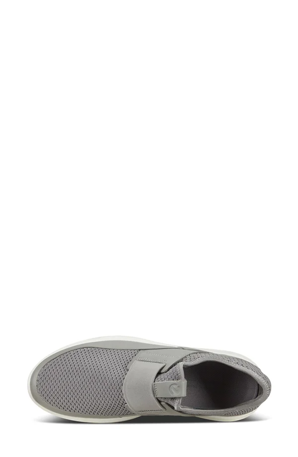 Ecco Women's Soft 7 Runner Slip on Sneaker