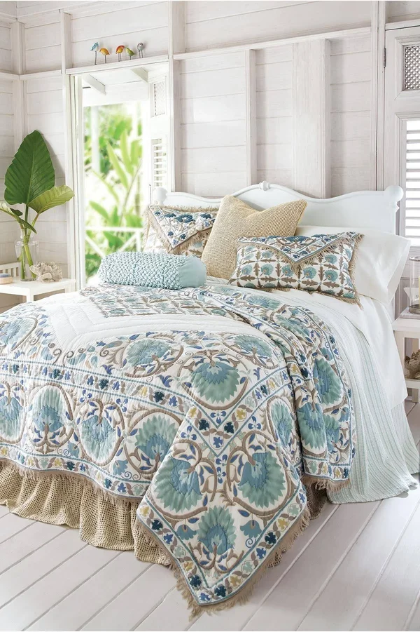 Soft Surroundings Jardin Maroc Quilt, in Aqua Mist Size Queen