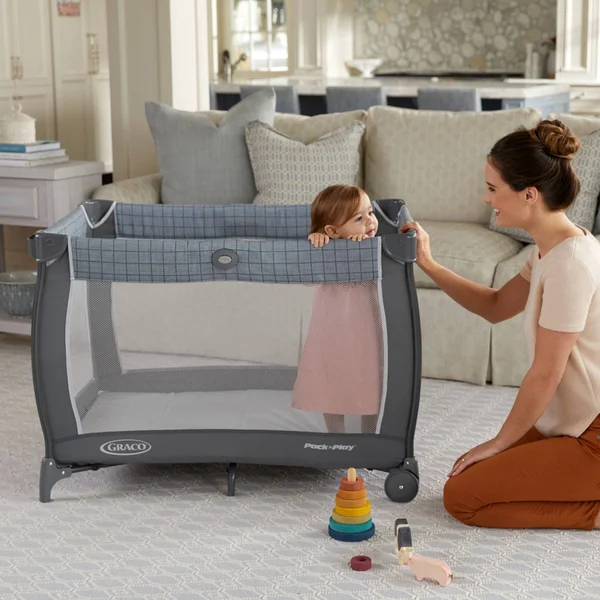 Graco Pack &n Play Day2Dream Travel Bassinet Playard in Lo