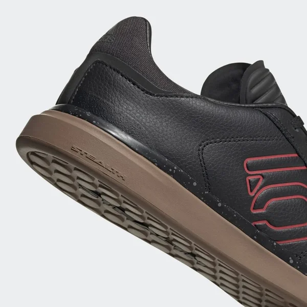 Five Ten Sleuth DLX PU Men's Flat Shoe: Black/Scarlet/Gum 6