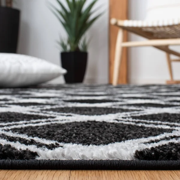 4& x 6& Rectangular Area Rug, Black, Safavieh