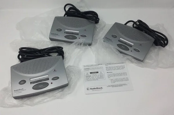 RadioShack FM Wireless 3 Channel Intercom System - Set of 3, 43-3105