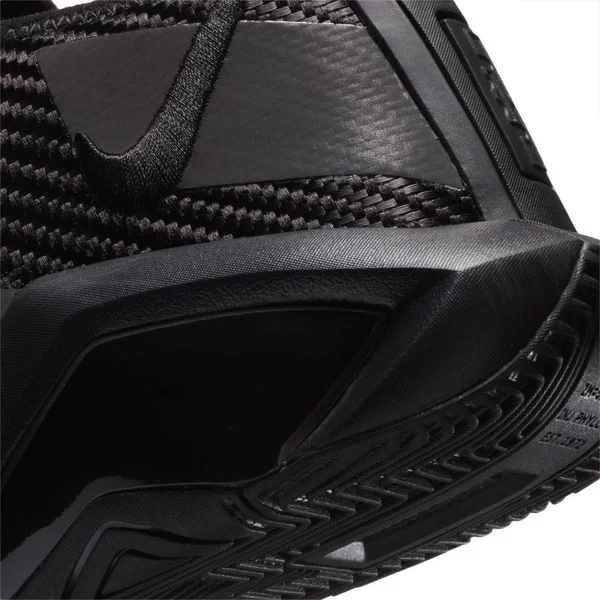 Nike Big Kids& Lebron Soldier 14 Basketball Shoes CN8689 - 7.0, Black