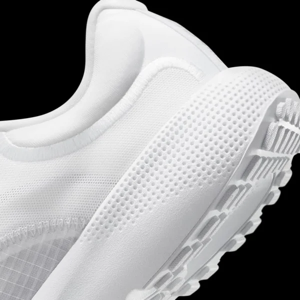Nike Women's React Escape Run Running Shoes in White/White Size 11.0