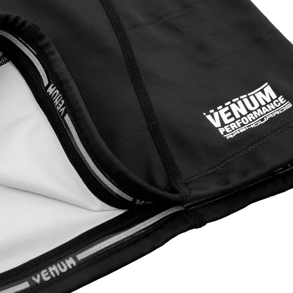 Venum Giant Short Sleeve Rashguard - Size: XXL