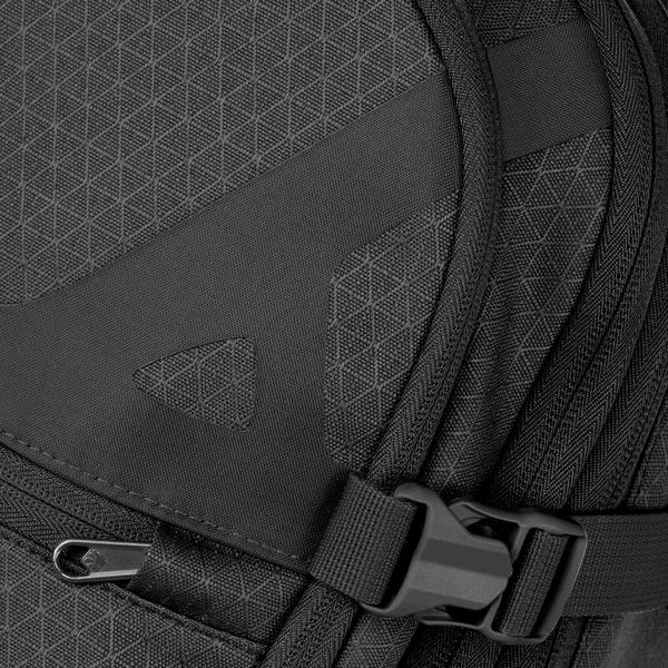 Eagle Creek Gear Warrior AWD International Carry on Black