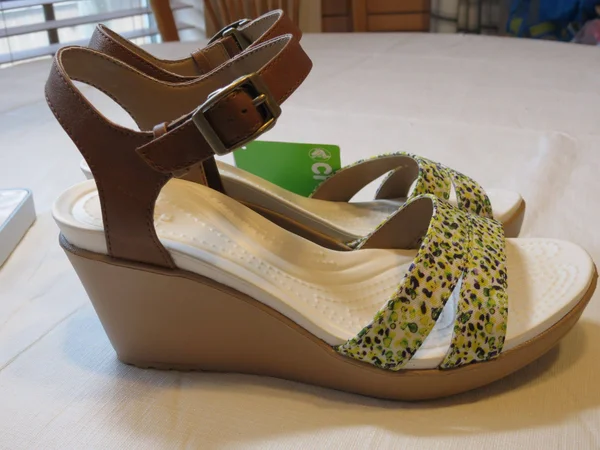 Crocs Leigh II Ankle Strap Graphic Wedge Women's Wedge Shoes : 6 M