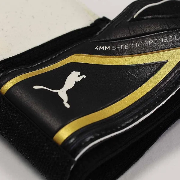 Puma King RC Goalkeeper Gloves 8