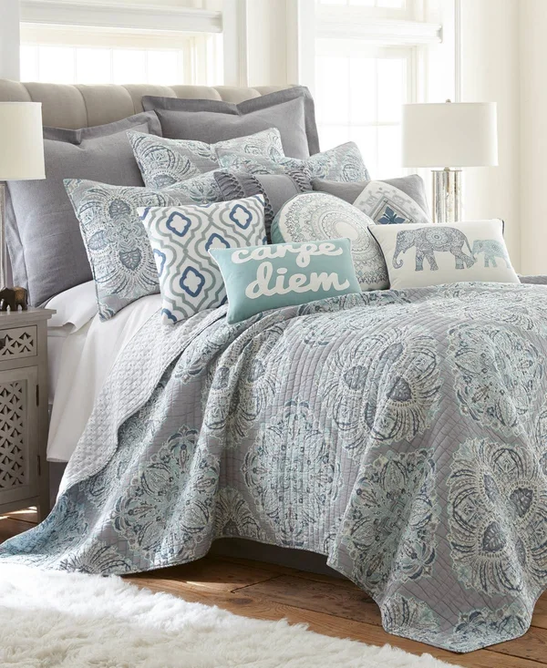 Levtex Home Tania King Quilt Set - Grey