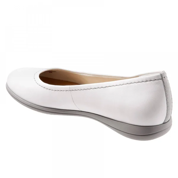 Women's Trotters Darcey Flat - White - Size 11