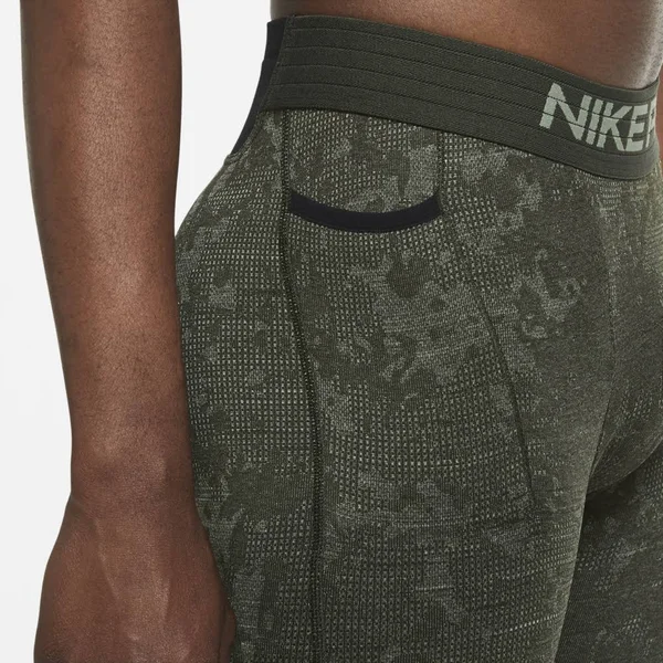 Nike Men's Training Tights in Green - Size: XL, CU6736-355