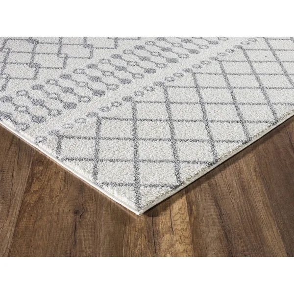 L&Baiet Hannah White Boho 5& x 7& Rug