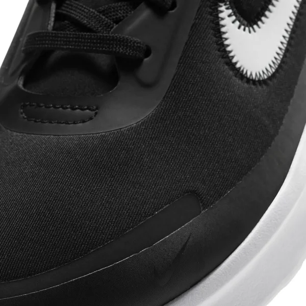 Nike Black/White Women's Amixa Sneakers