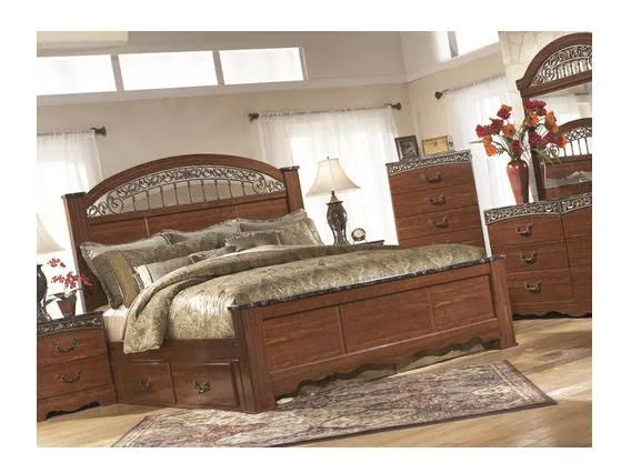 Signature Design by Ashley Fairbrooks Estate King Poster Footboard-B105-66