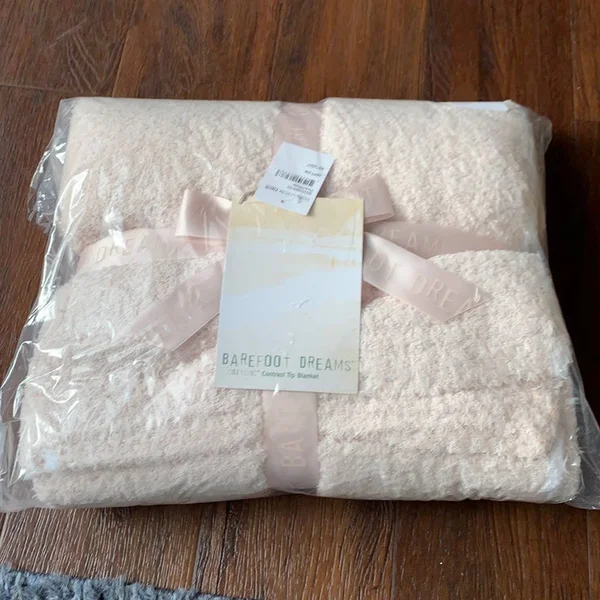 Barefoot Dreams Bedding - Barefoot Dreams CozyChic Blanket, Color: Pink/White, Size: Os, Maemei82&s Closet